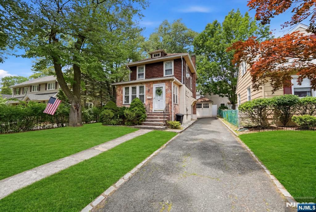 3rd image of 112 Grove Ave, Verona, NJ 07044 | MLS# 26029304