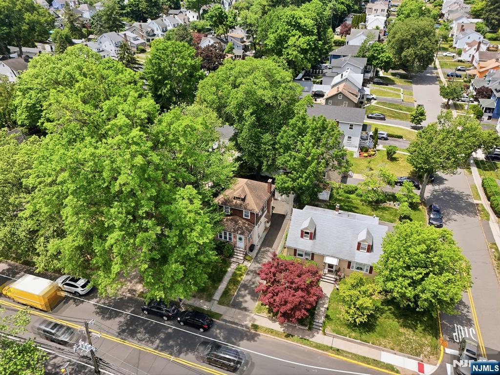 35th image of 112 Grove Ave, Verona, NJ 07044 | MLS# 26029304
