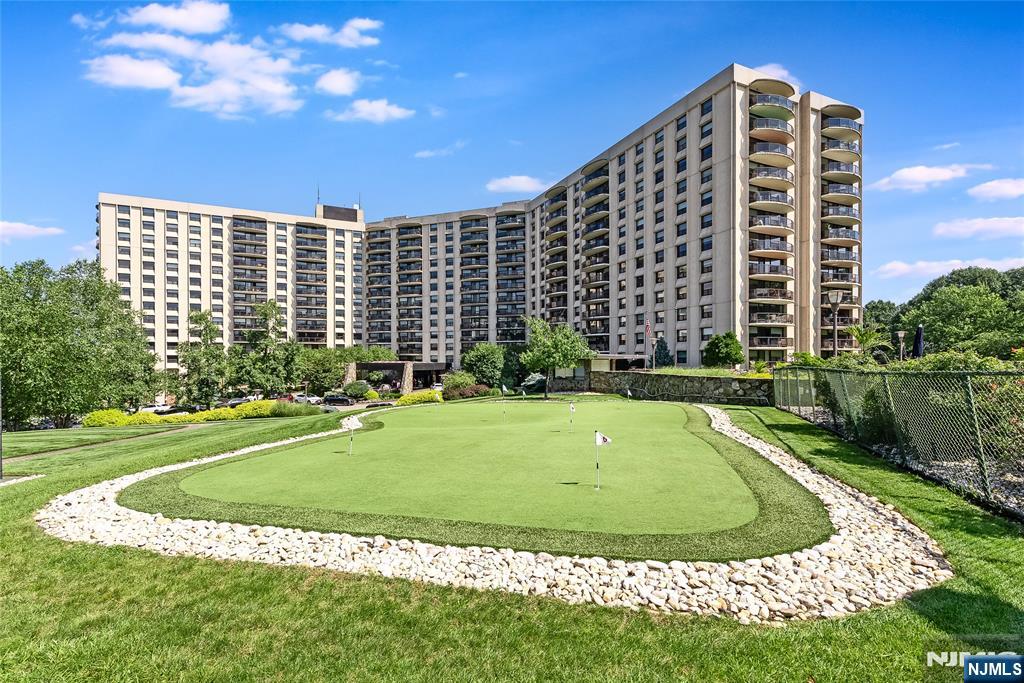 2 Claridge Drive 1NE - Photo 2