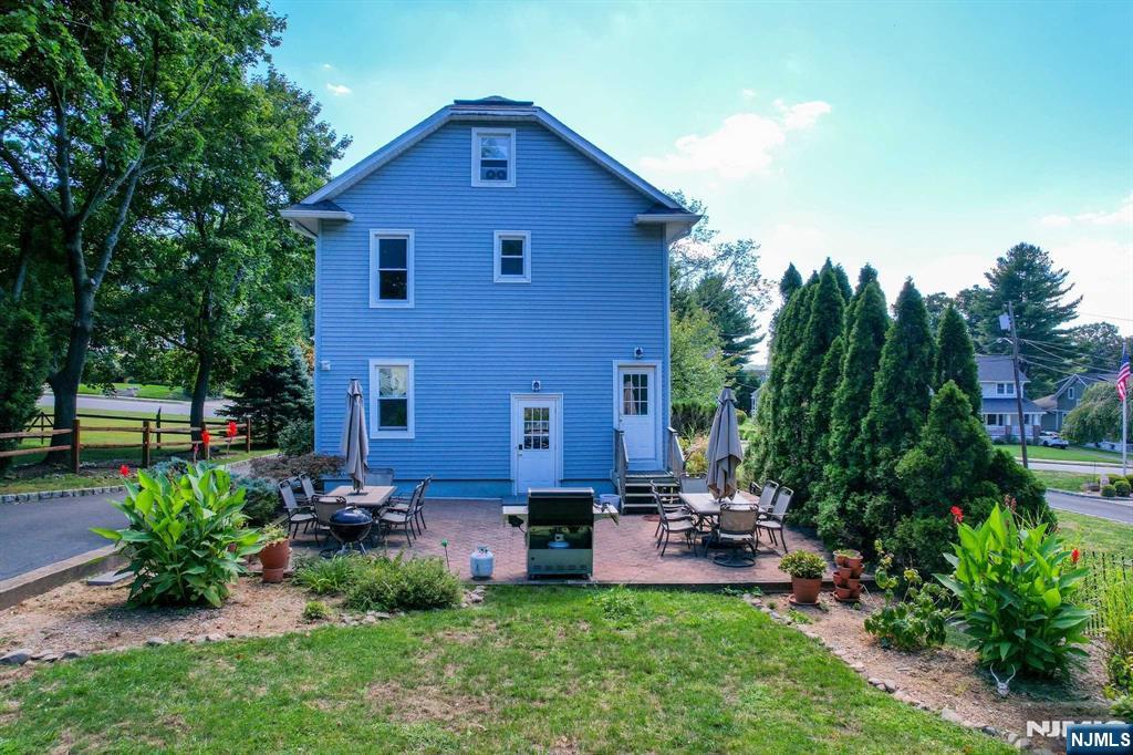 45 Hill Street - Photo 2