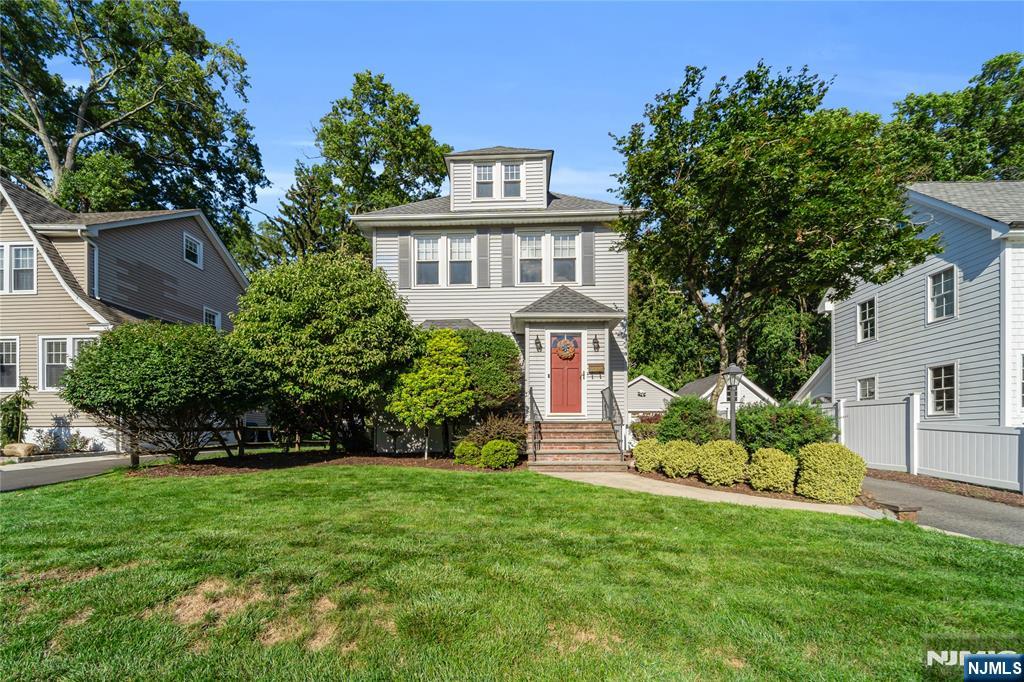 37 Kensington Avenue - Photo 1