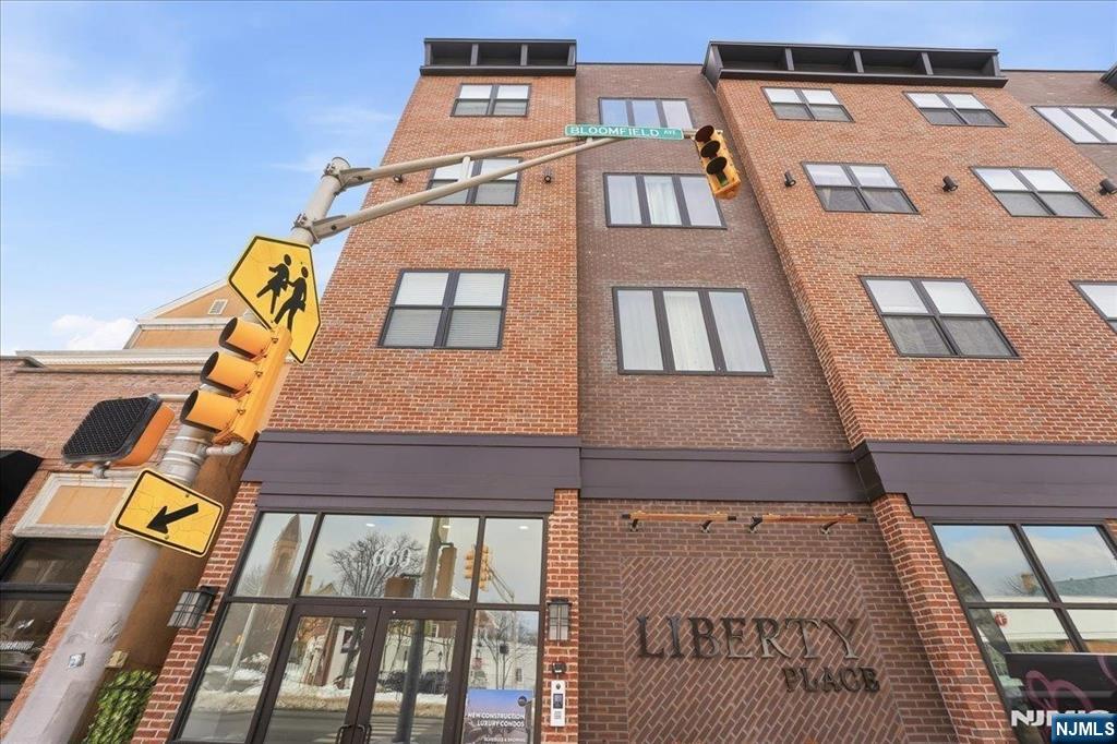 660 Bloomfield Avenue #405