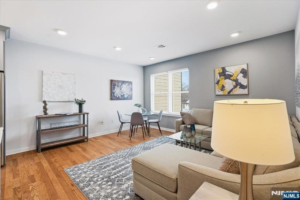 660 Bloomfield Avenue 405 - Photo 5