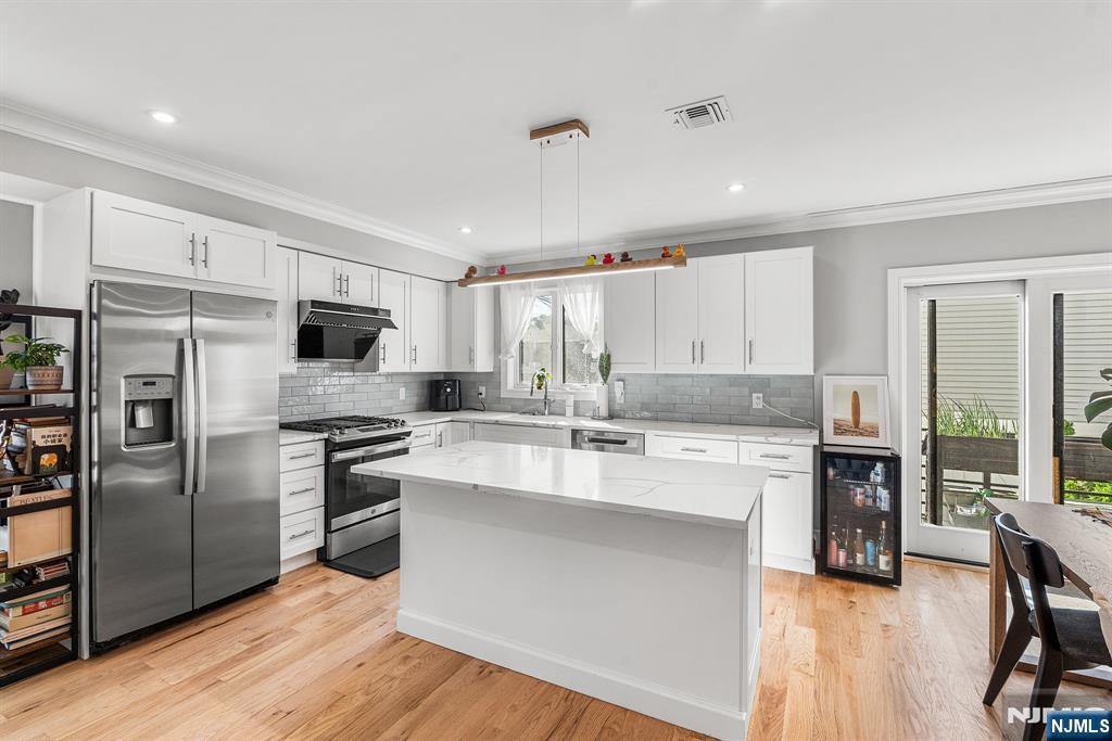 305 8th Street 1 - Photo 2
