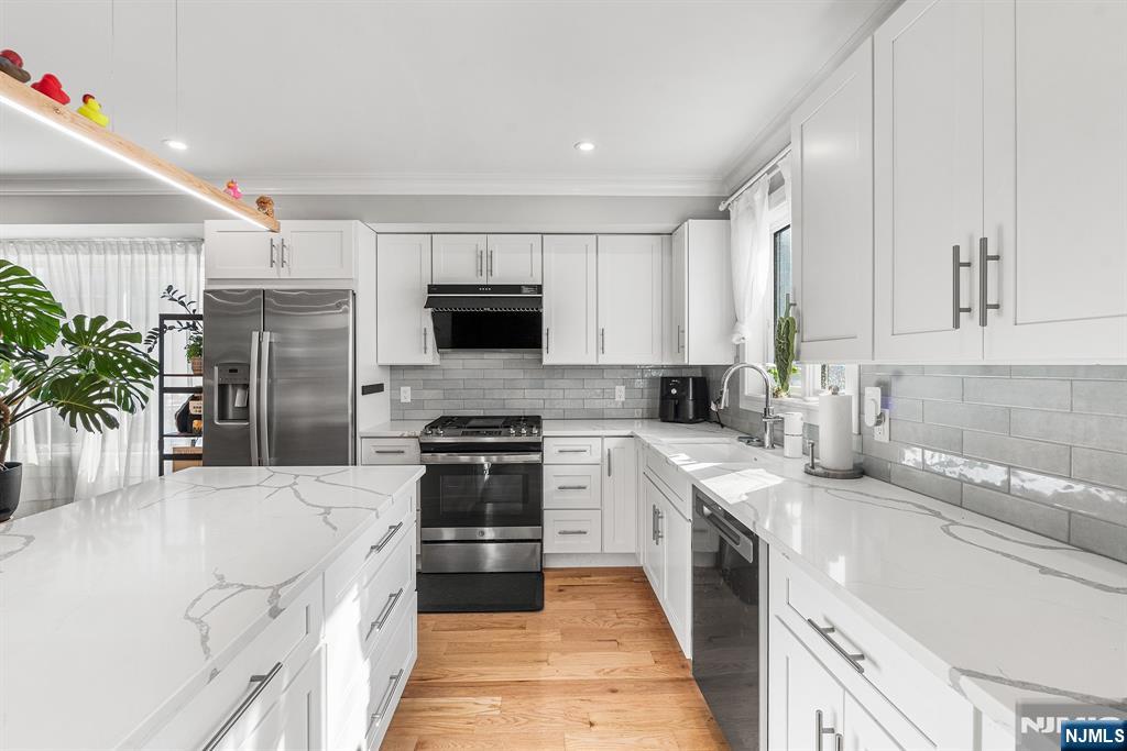 305 8th Street 1 - Photo 3