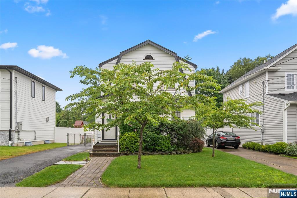 12 Holland Avenue - Photo 2