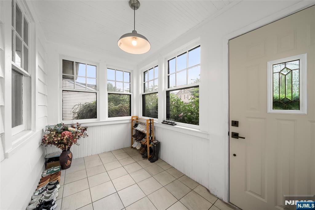 12 Holland Avenue - Photo 3