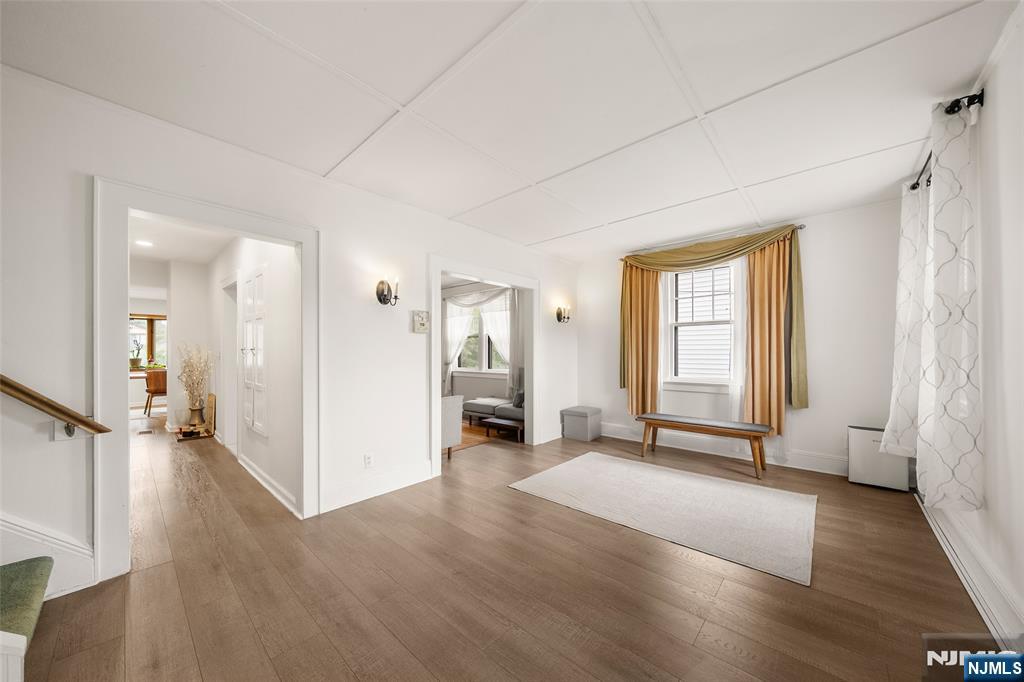 12 Holland Avenue - Photo 5