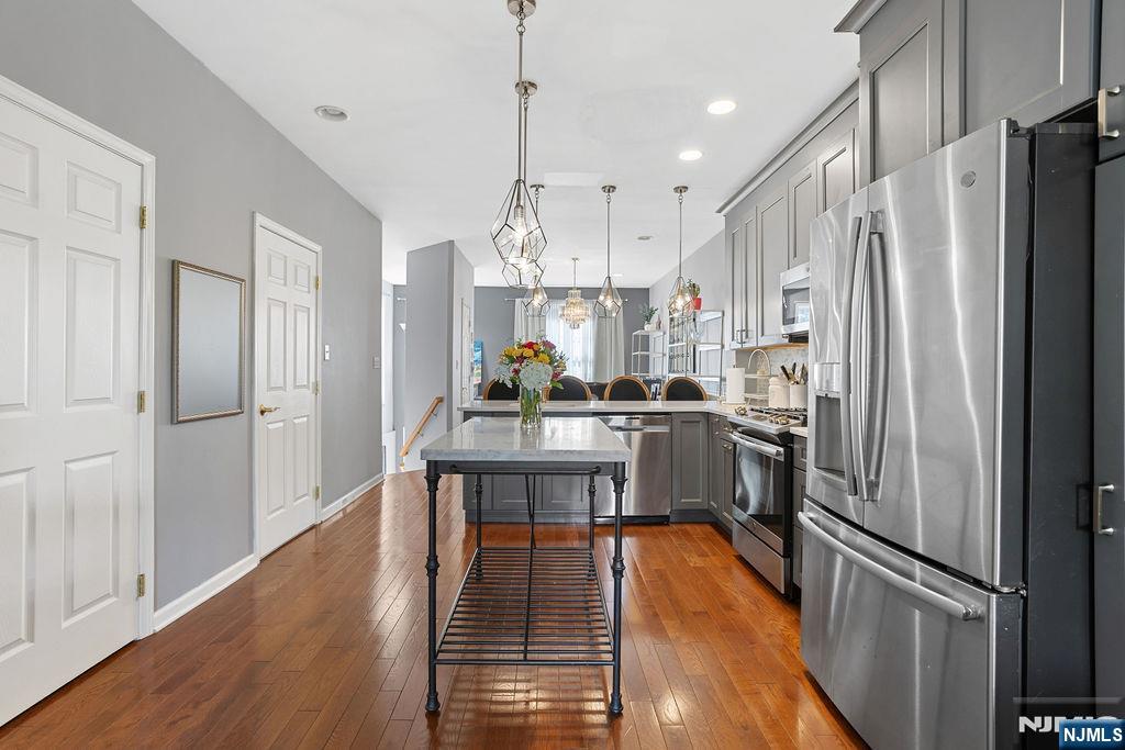 400 Manchester Drive 4071 - Photo 5