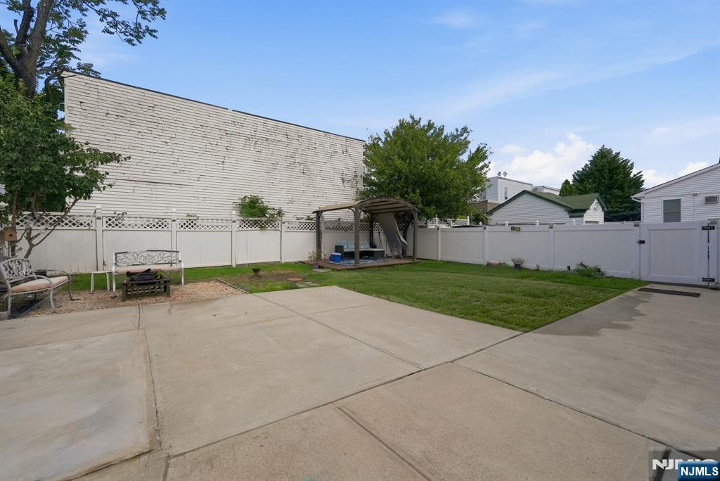 318-322 11th Street