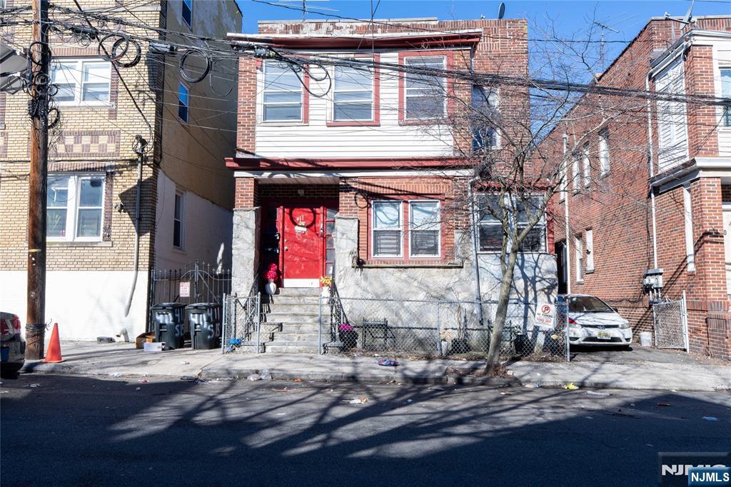 411 S 15th Street - Photo 1