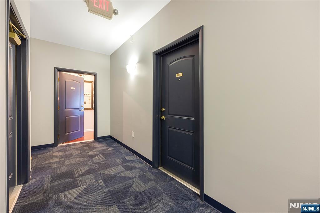 1018 Brittany Drive 1018 - Photo 4