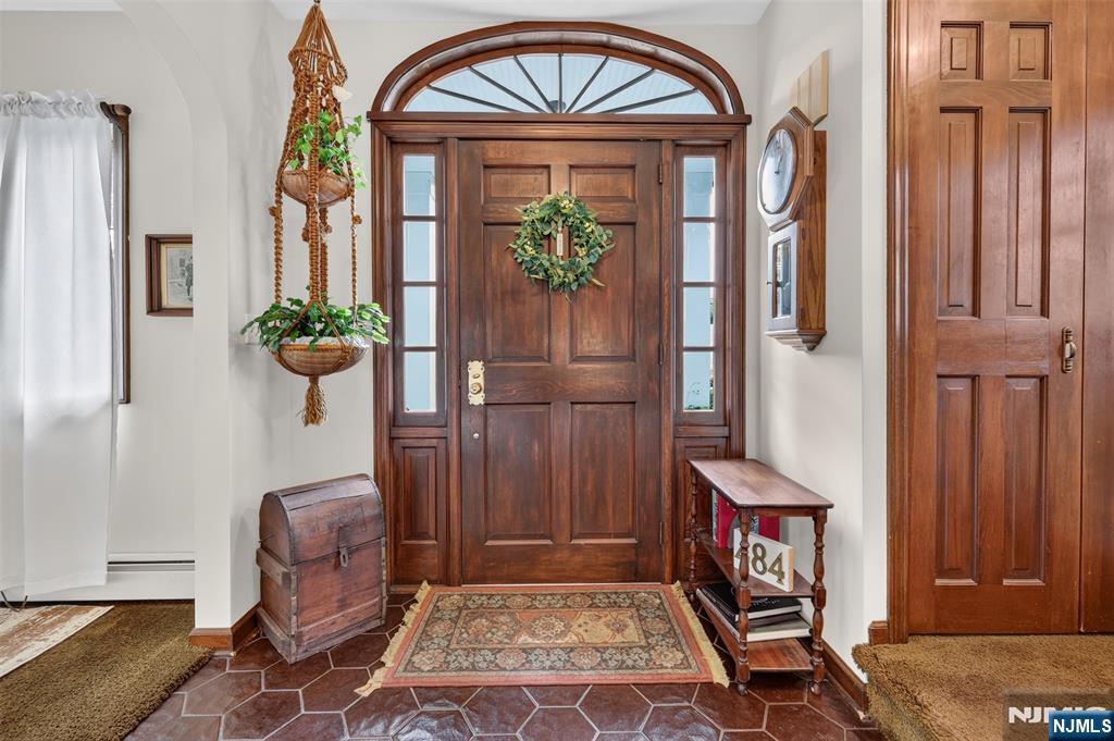 484 Godwin Avenue - Photo 4