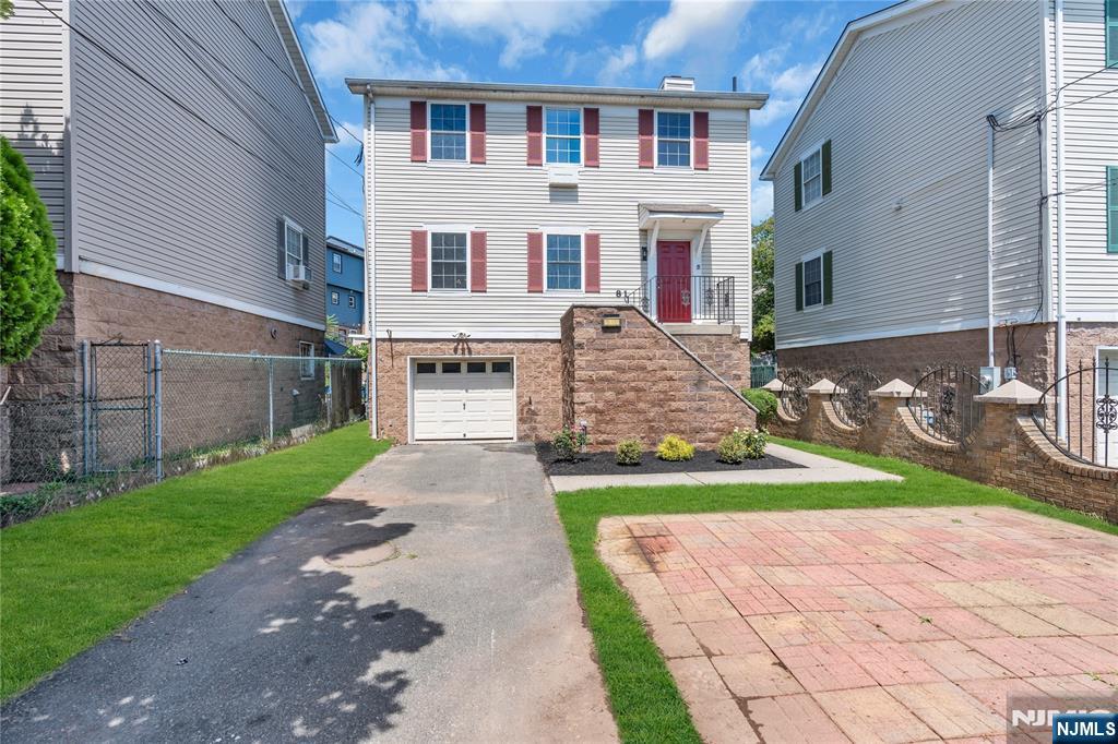 81 Crane Street