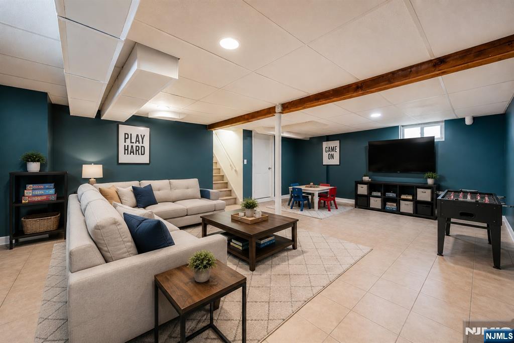1 Garden Court