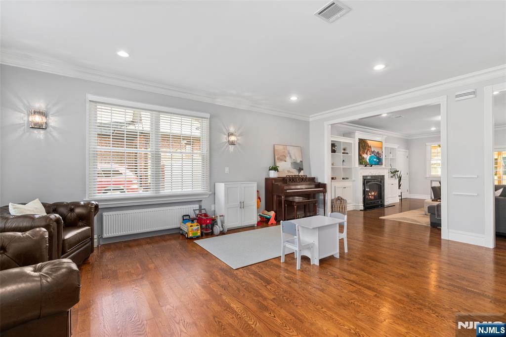 16 Madison Avenue - Photo 4