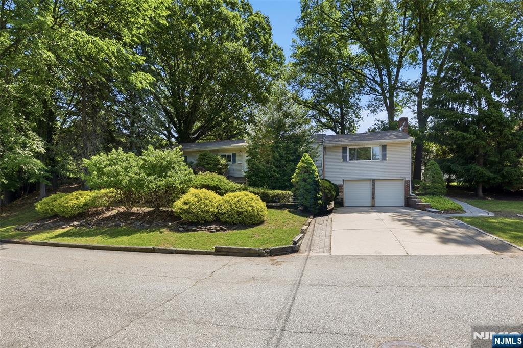 165 Glenn Avenue - Photo 1