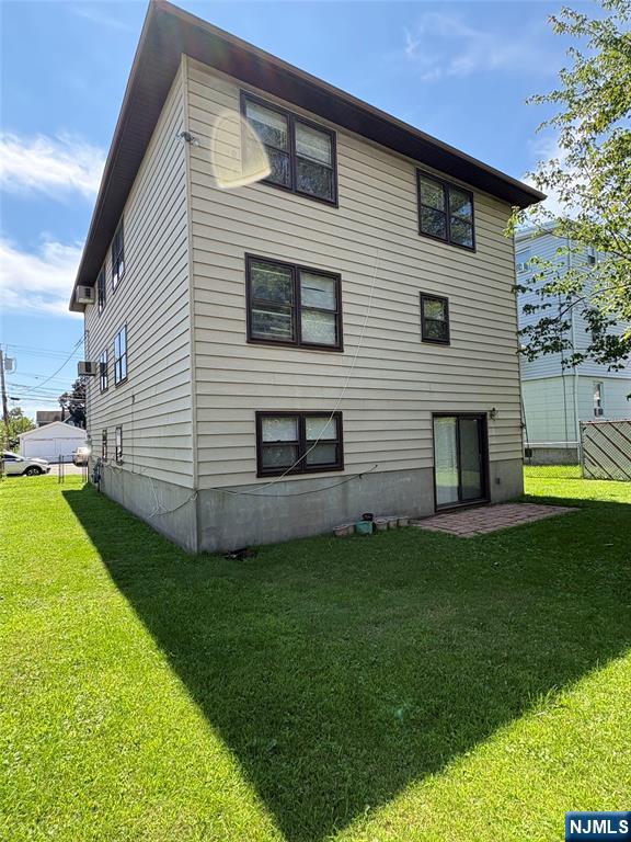 153 Berger Street - Photo 3
