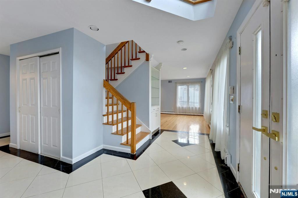 974 Bridge Street - Photo 4
