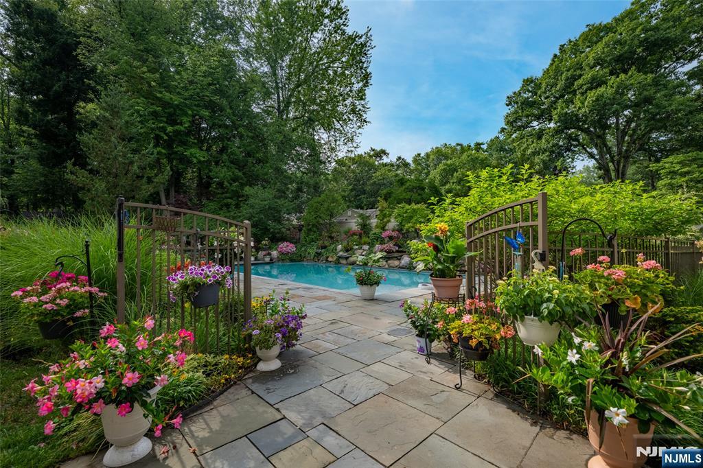 631 Sargent Road