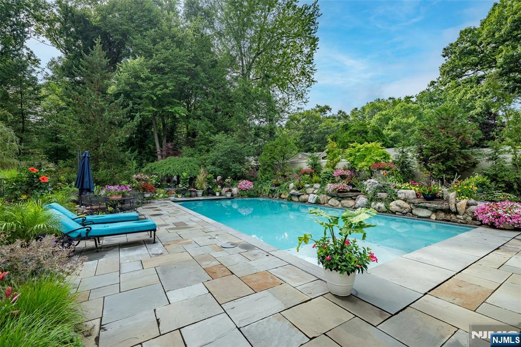 631 Sargent Road