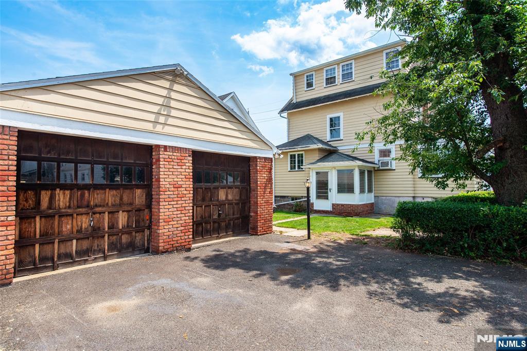 18th image of 135 Colfax Ave, Roselle Park, NJ 07204 | MLS# 26029372