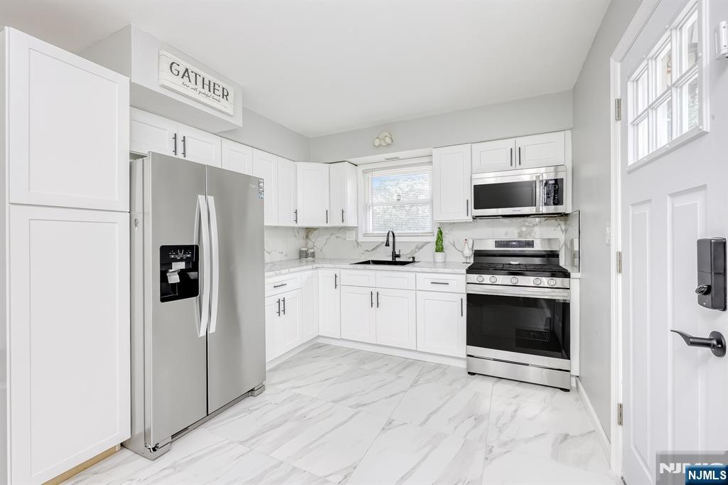 28 Avenue A 1 - Photo 1