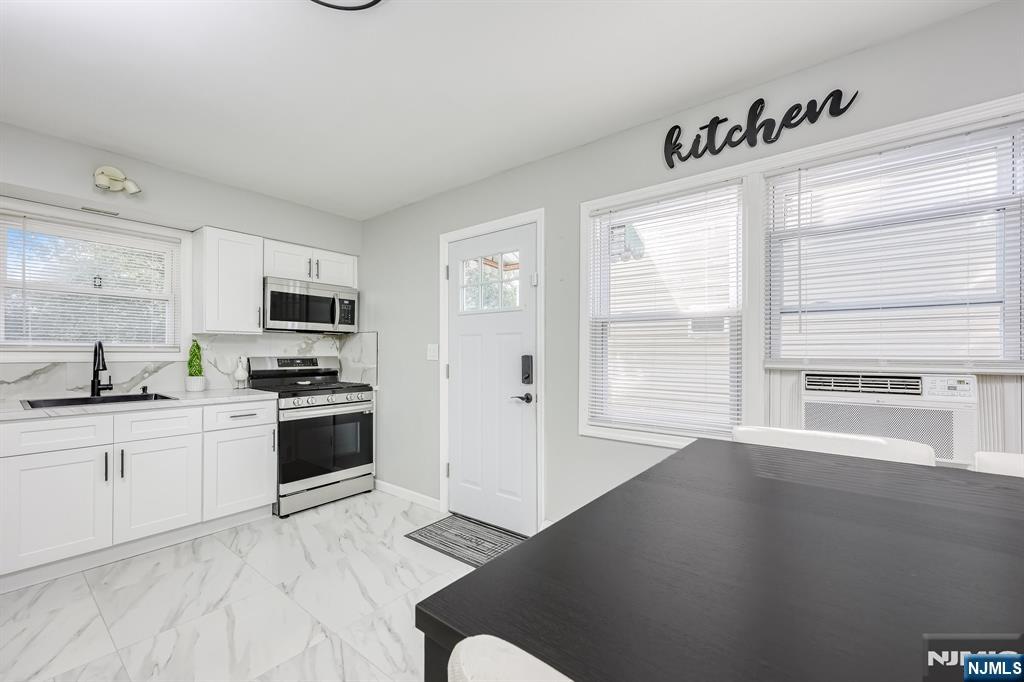 28 Avenue A 1 - Photo 2