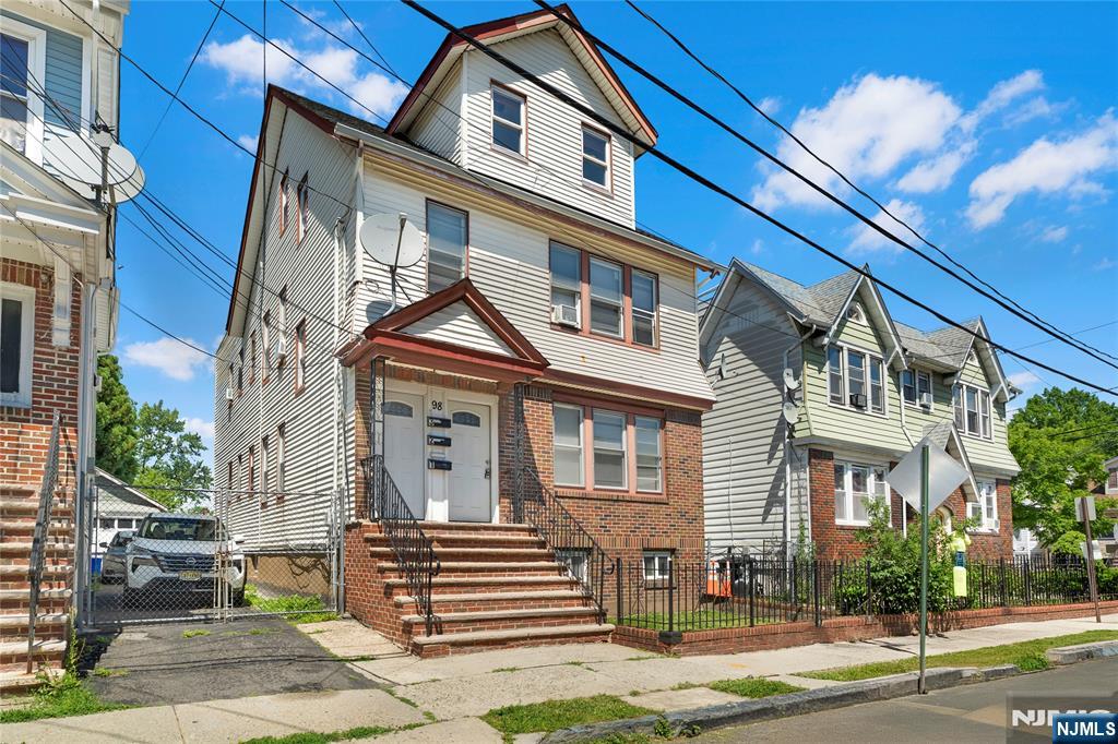 98 Delmar Place