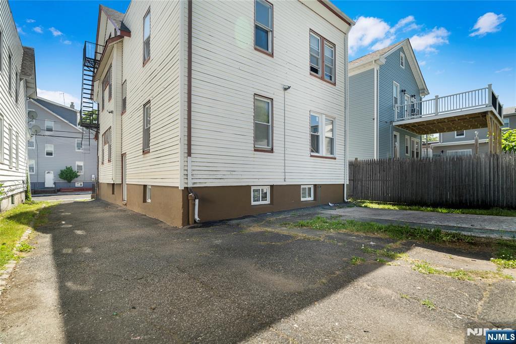 98 Delmar Place - Photo 5