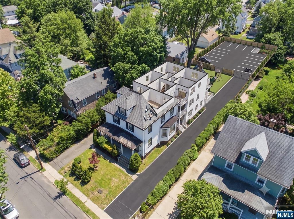 158 Slocum Avenue