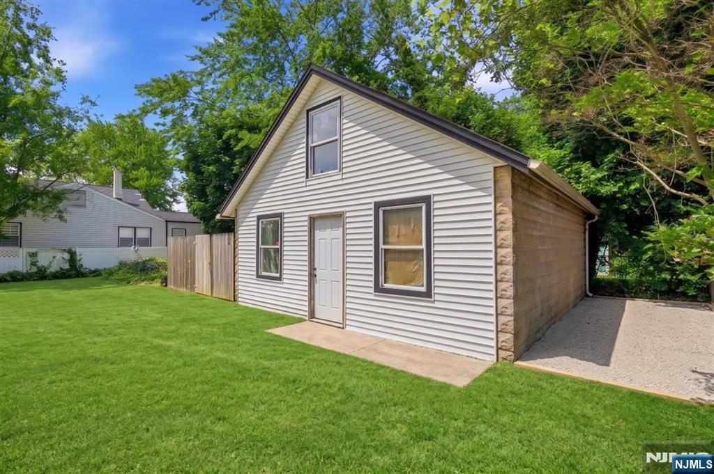 158 Slocum Avenue