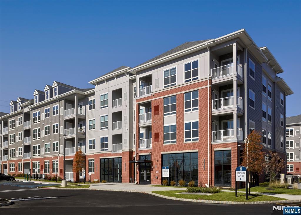 100 Eisenhower Parkway B1 - Photo 1