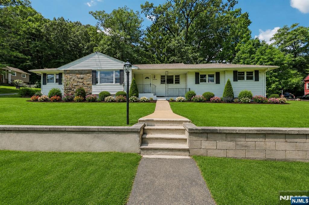 1st image of 33 Lotz St, North Haledon, NJ 07508 | MLS# 26029390