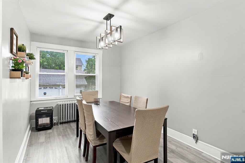 27 Philip Place - Photo 3