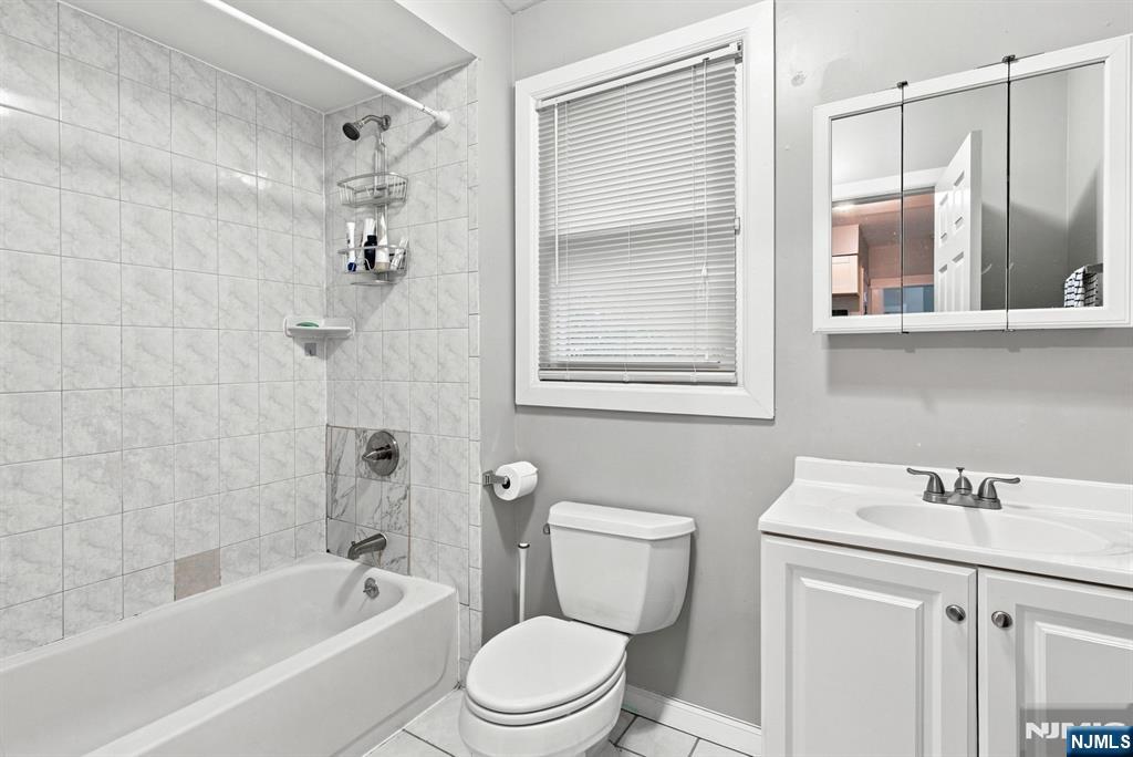 27 Philip Place - Photo 5