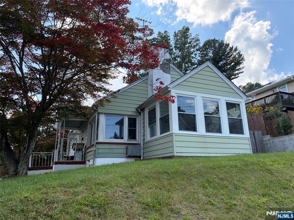 38 Lincoln Avenue - Photo 2