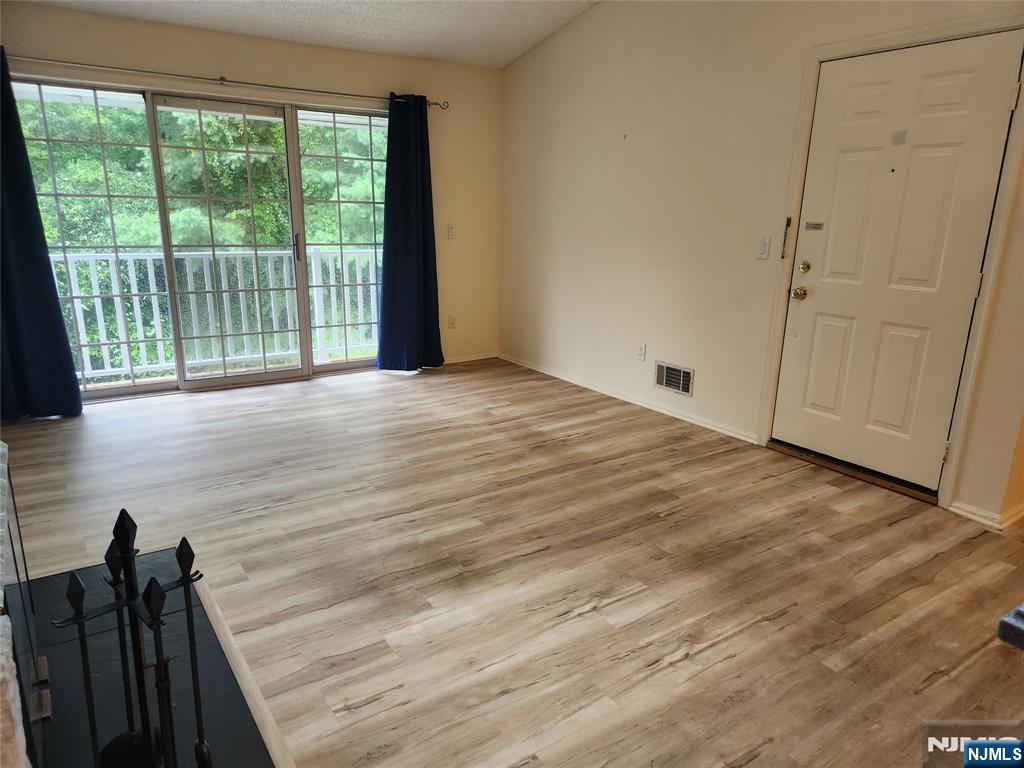 124 Raintree Lane - Photo 3
