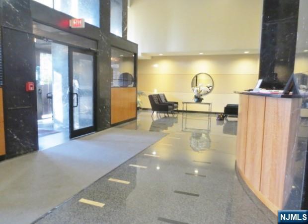 1590 Anderson 2B - Photo 4