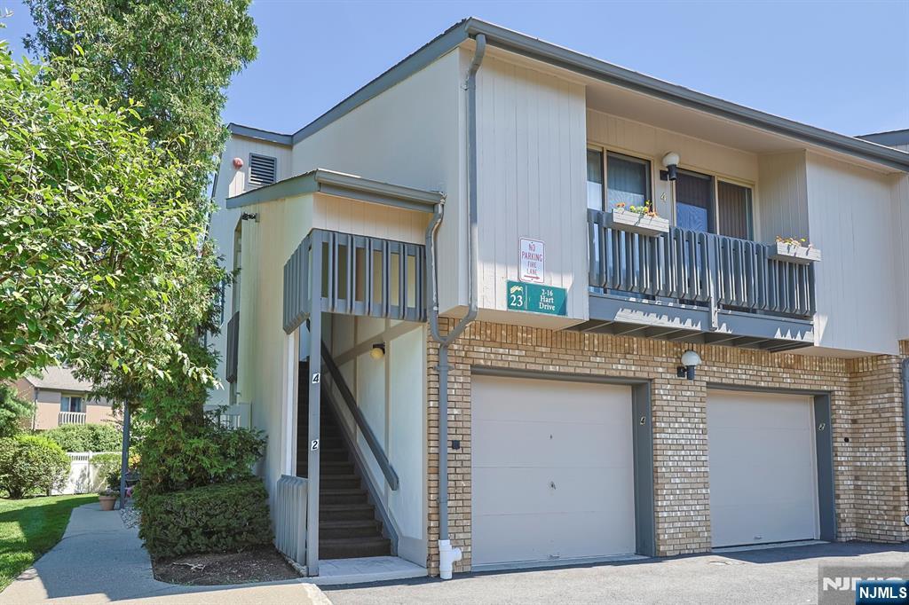 2 Hart Drive - Photo 2