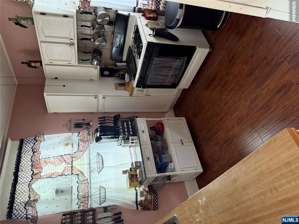378 Delawanna Avenue - Photo 5