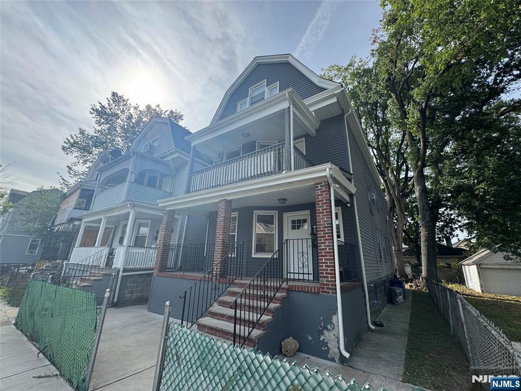 285 Amherst Street - Photo 2