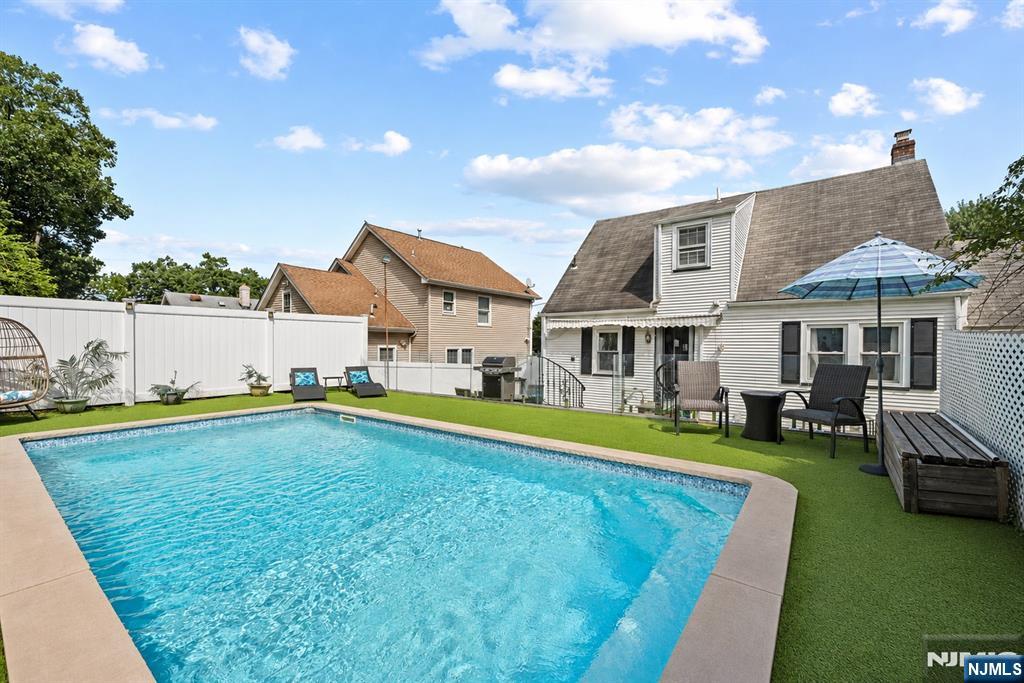 15 Edison Avenue