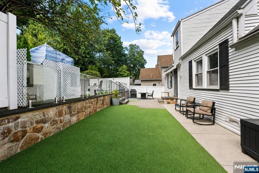 15 Edison Avenue