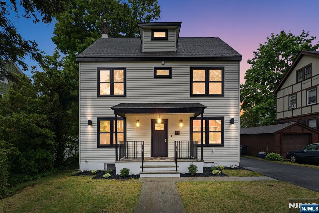 166 Lincoln Street - Photo 1
