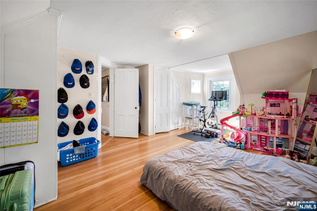809 Park Avenue