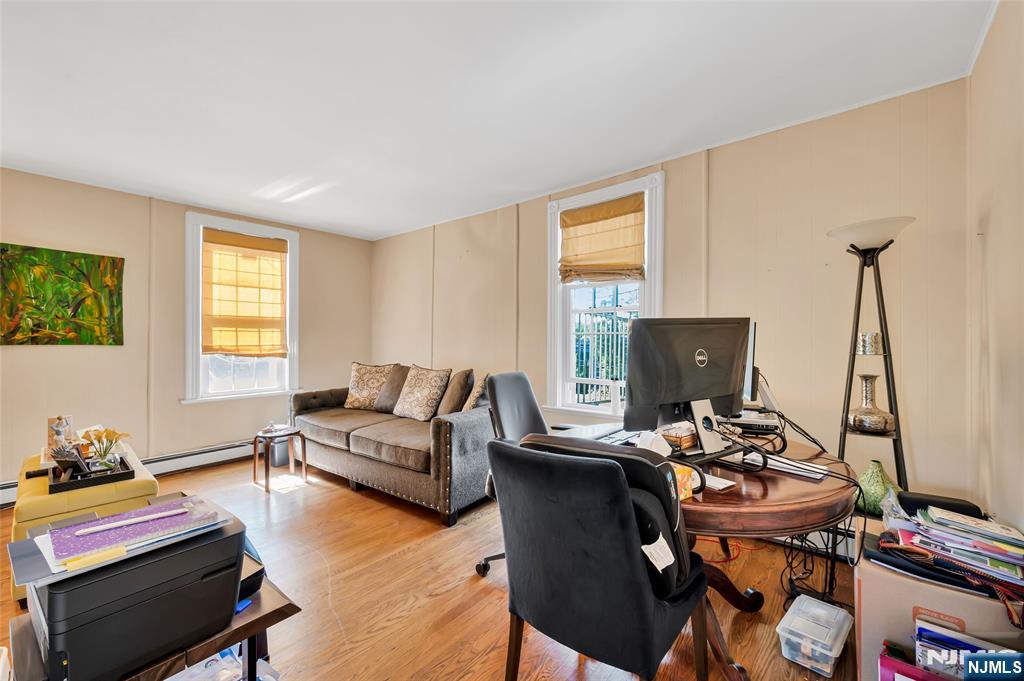 809 Park Avenue