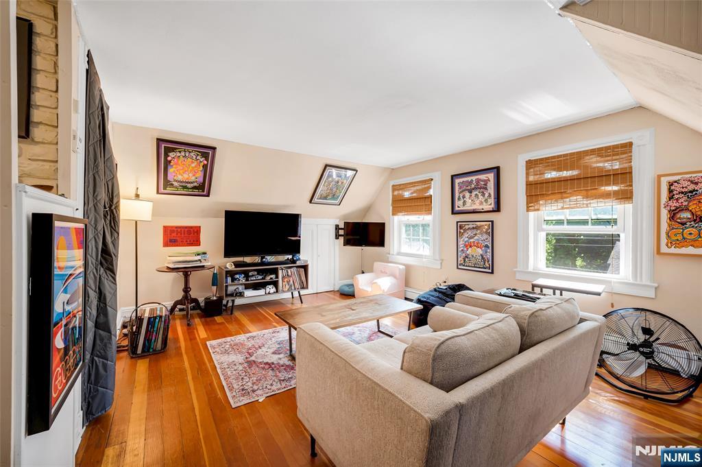 809 Park Avenue