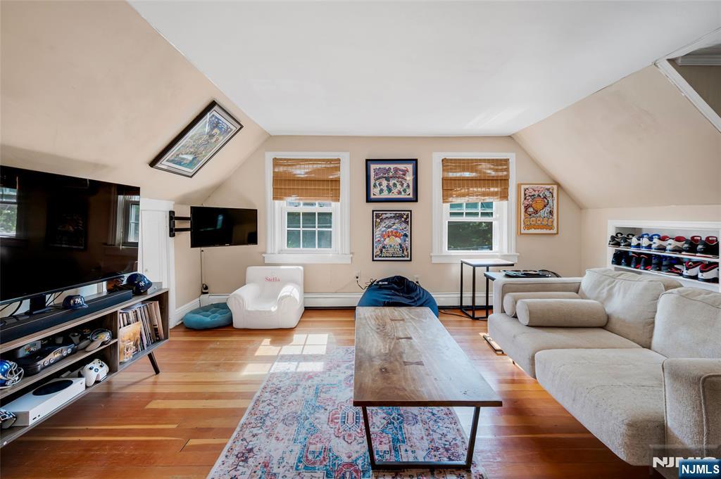 809 Park Avenue