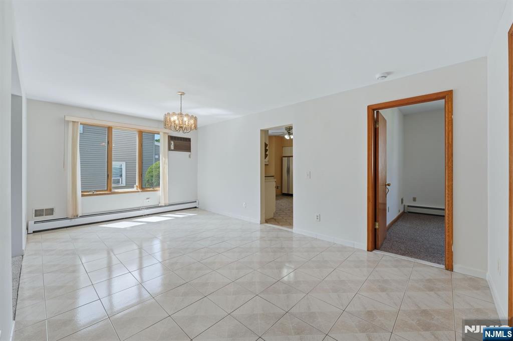 305 Falmouth Avenue - Photo 4